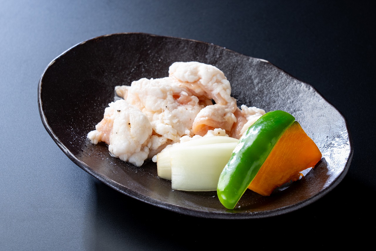 牛ホルモン 860円（946円）